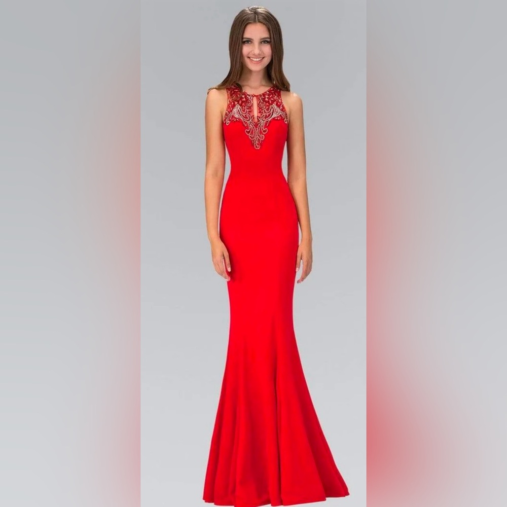Elizabeth K - Keyhole Illusion
Sheath Gown New w Tags